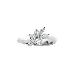 Diamond Ring in 18K White Gold