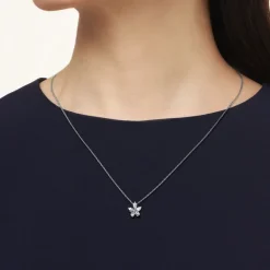 Diamond Pendant in 18K White Gold