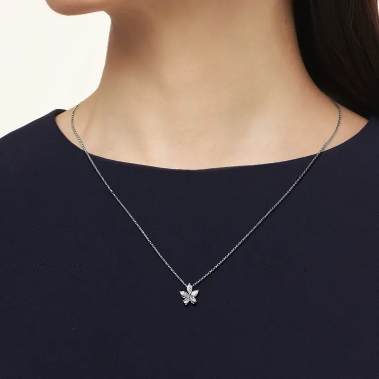 Diamond Pendant in 18K White Gold