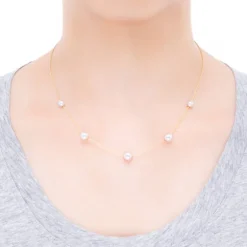 Pearls in Motion Akoya Cultured Pearl Pedant in 18K Yellow Gold